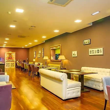 Hotel Vip Executive Saldanha 4*